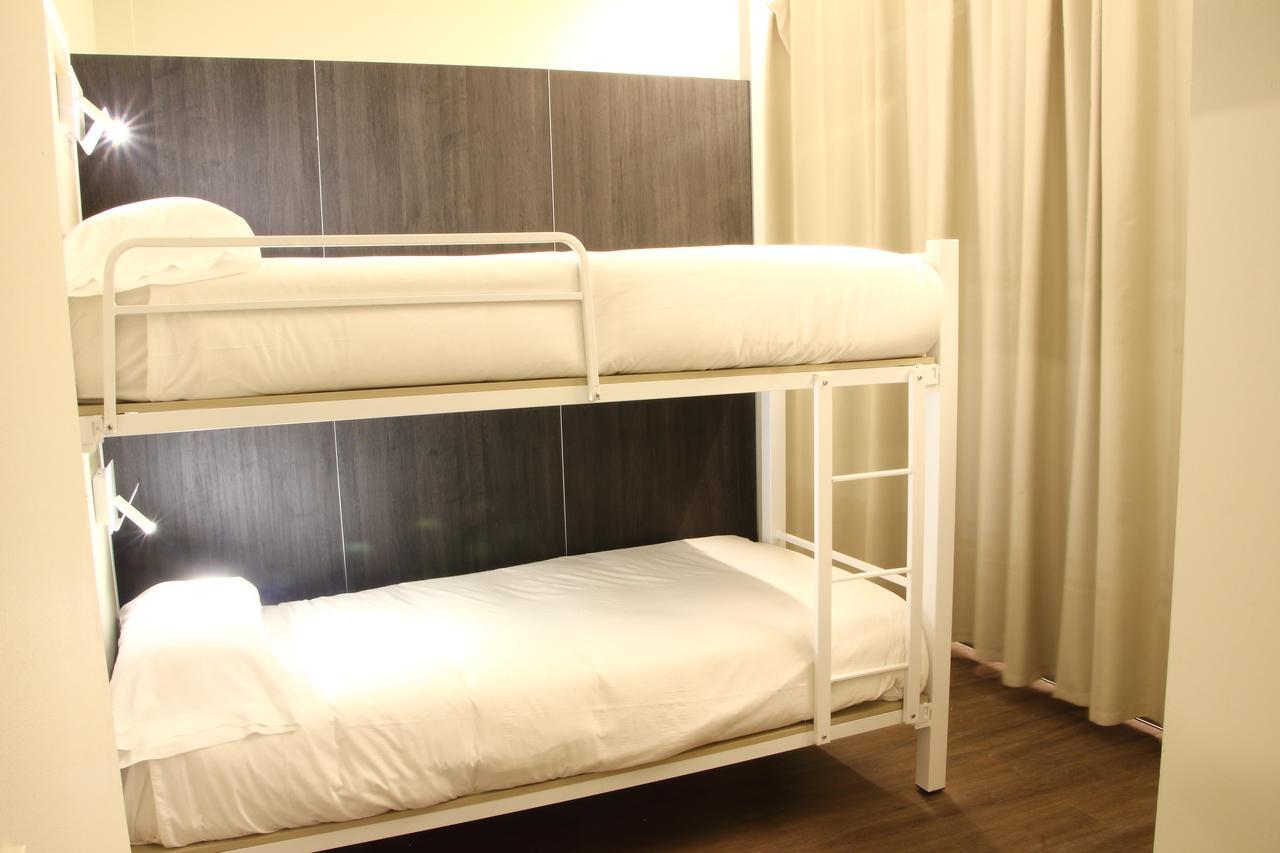Poshtel Bilbao - Premium Hostel Εξωτερικό φωτογραφία