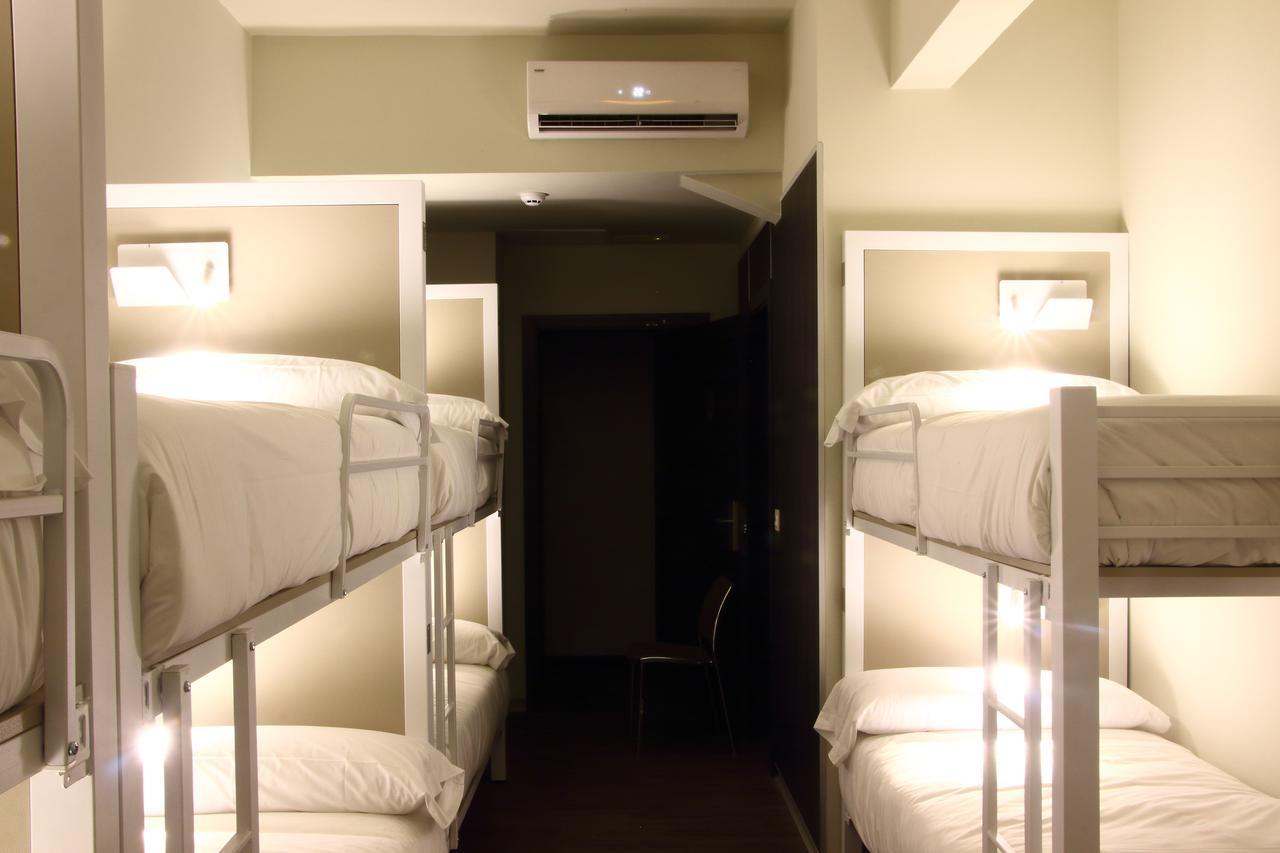 Poshtel Bilbao - Premium Hostel Εξωτερικό φωτογραφία