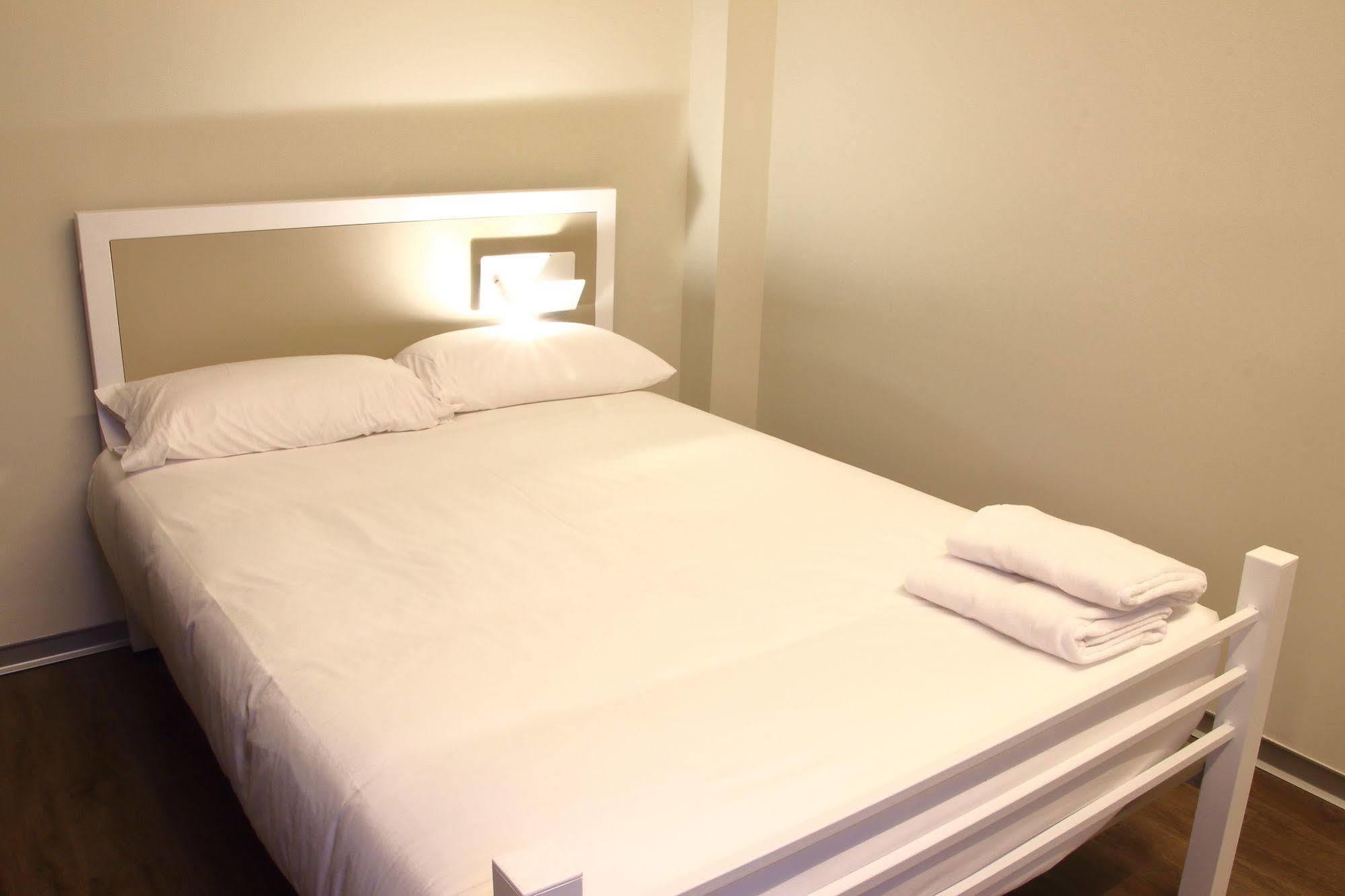 Poshtel Bilbao - Premium Hostel Εξωτερικό φωτογραφία
