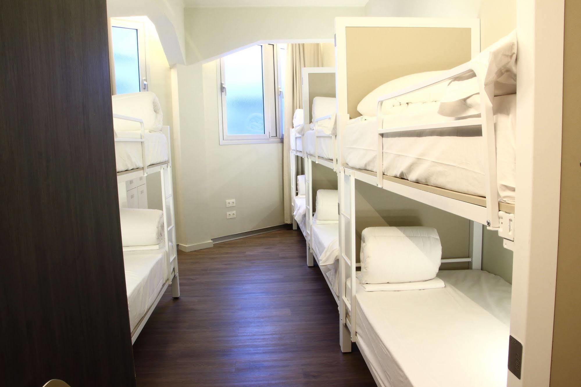 Poshtel Bilbao - Premium Hostel Εξωτερικό φωτογραφία